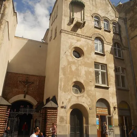 Daire Krakivska Street *