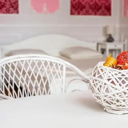 Daire Krakivska Street