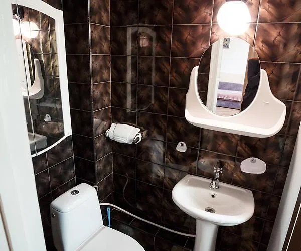 Krakivska Street דירה